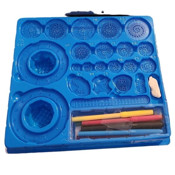 Hasbro Spirograph Missing a few pages otherwise complete - Picture 4 of 5